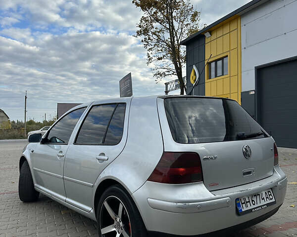 Серый Фольксваген Гольф, объемом двигателя 1.6 л и пробегом 300 тыс. км за 3800 $, фото 9 на Automoto.ua