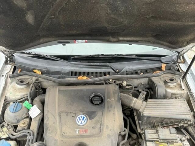 Серый Фольксваген Гольф, объемом двигателя 1.9 л и пробегом 260 тыс. км за 1000 $, фото 1 на Automoto.ua