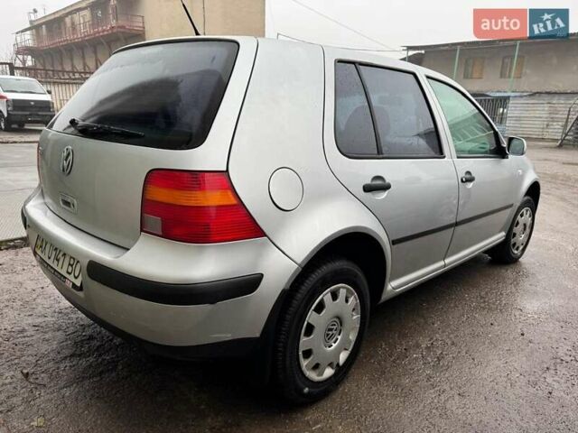Серый Фольксваген Гольф, объемом двигателя 1.39 л и пробегом 183 тыс. км за 3750 $, фото 6 на Automoto.ua