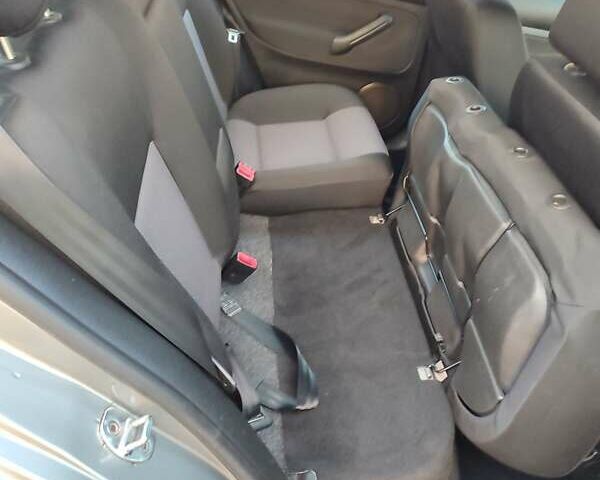 Сірий Фольксваген Гольф, об'ємом двигуна 1.39 л та пробігом 96 тис. км за 4600 $, фото 38 на Automoto.ua