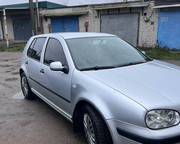 Серый Фольксваген Гольф, объемом двигателя 1.6 л и пробегом 299 тыс. км за 3850 $, фото 2 на Automoto.ua