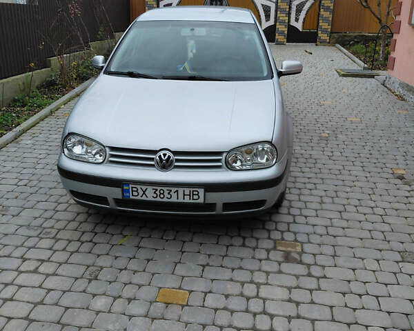 Серый Фольксваген Гольф, объемом двигателя 1.39 л и пробегом 287 тыс. км за 3500 $, фото 2 на Automoto.ua