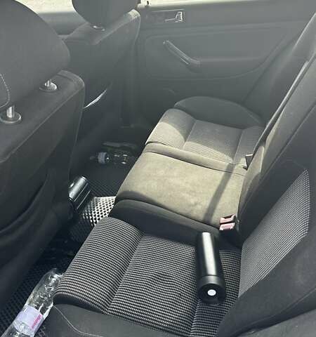 Серый Фольксваген Гольф, объемом двигателя 1.9 л и пробегом 233 тыс. км за 5150 $, фото 18 на Automoto.ua