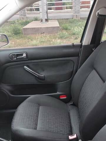 Сірий Фольксваген Гольф, об'ємом двигуна 1.39 л та пробігом 300 тис. км за 4300 $, фото 10 на Automoto.ua