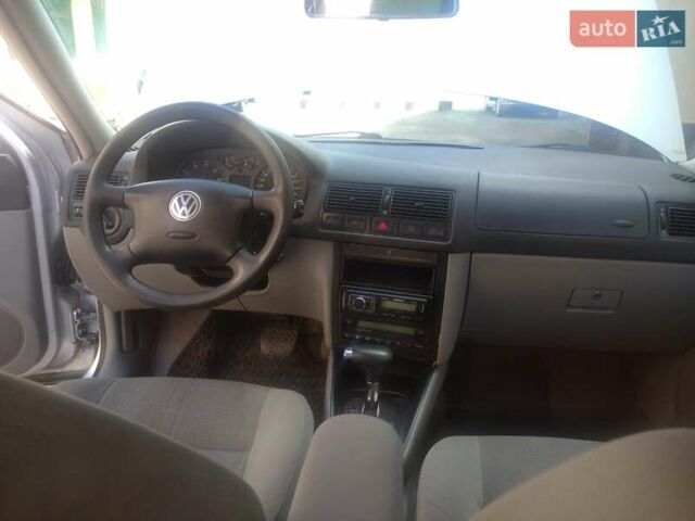 Сірий Фольксваген Гольф, об'ємом двигуна 1.6 л та пробігом 235 тис. км за 4555 $, фото 11 на Automoto.ua