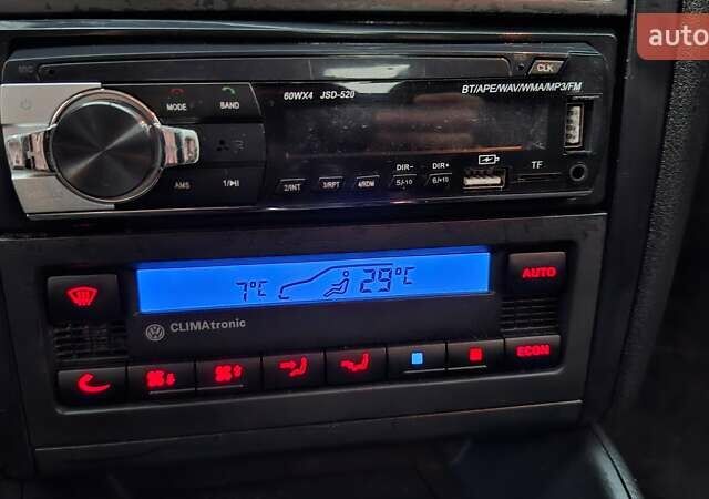 Серый Фольксваген Гольф, объемом двигателя 1.6 л и пробегом 194 тыс. км за 4800 $, фото 37 на Automoto.ua