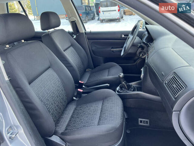 Сірий Фольксваген Гольф, об'ємом двигуна 1.6 л та пробігом 212 тис. км за 4800 $, фото 29 на Automoto.ua