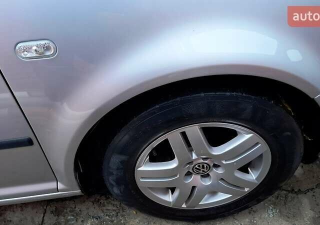 Серый Фольксваген Гольф, объемом двигателя 1.6 л и пробегом 194 тыс. км за 4800 $, фото 19 на Automoto.ua