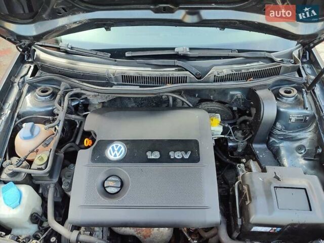 Серый Фольксваген Гольф, объемом двигателя 1.6 л и пробегом 223 тыс. км за 5500 $, фото 13 на Automoto.ua