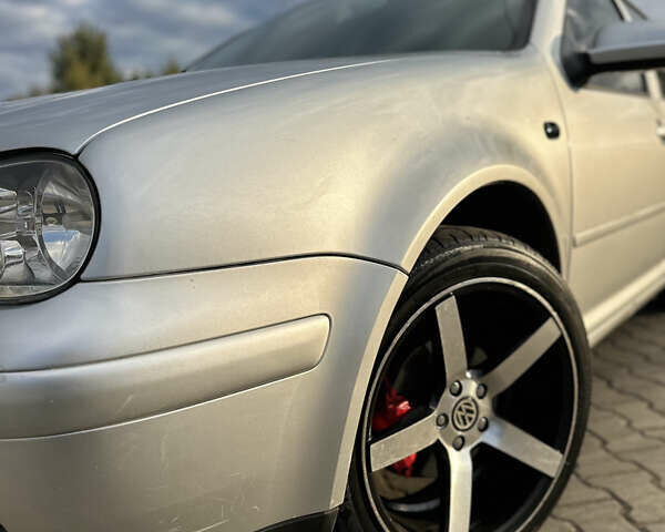 Серый Фольксваген Гольф, объемом двигателя 1.6 л и пробегом 300 тыс. км за 3800 $, фото 12 на Automoto.ua