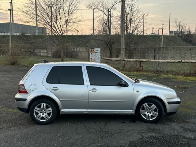 Серый Фольксваген Гольф, объемом двигателя 1.9 л и пробегом 320 тыс. км за 4500 $, фото 5 на Automoto.ua