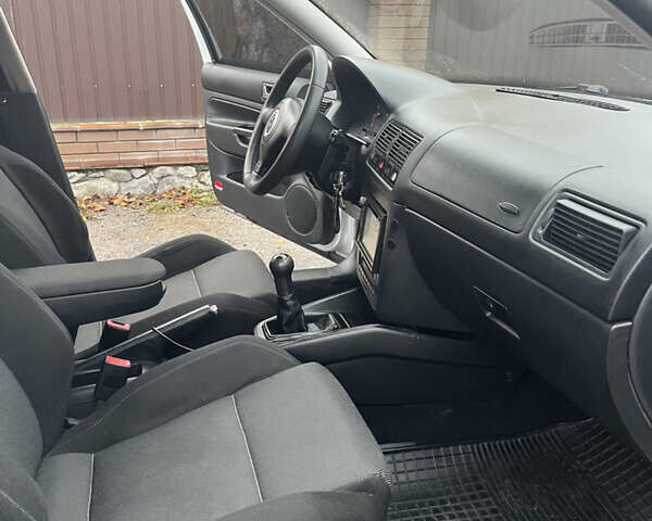 Серый Фольксваген Гольф, объемом двигателя 1.6 л и пробегом 219 тыс. км за 4500 $, фото 14 на Automoto.ua