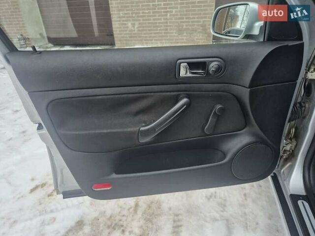 Сірий Фольксваген Гольф, об'ємом двигуна 1.9 л та пробігом 266 тис. км за 4400 $, фото 12 на Automoto.ua