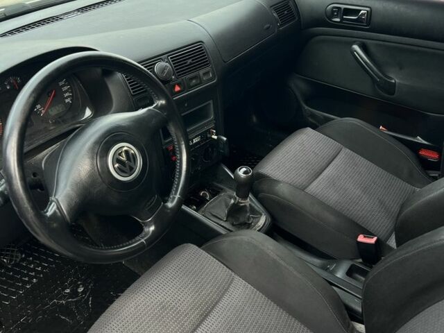 Серый Фольксваген Гольф, объемом двигателя 1.9 л и пробегом 318 тыс. км за 4200 $, фото 10 на Automoto.ua