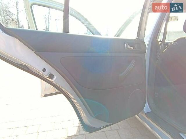 Серый Фольксваген Гольф, объемом двигателя 1.39 л и пробегом 191 тыс. км за 3700 $, фото 16 на Automoto.ua