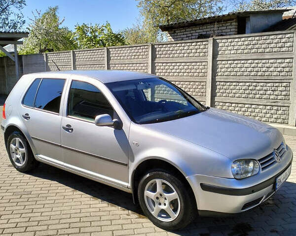 Серый Фольксваген Гольф, объемом двигателя 1.6 л и пробегом 200 тыс. км за 4300 $, фото 2 на Automoto.ua