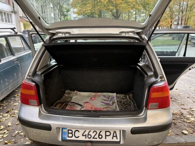 Серый Фольксваген Гольф, объемом двигателя 1.6 л и пробегом 112 тыс. км за 3500 $, фото 8 на Automoto.ua