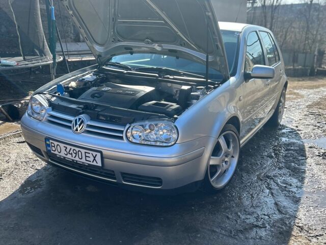 Серый Фольксваген Гольф, объемом двигателя 0 л и пробегом 208 тыс. км за 4000 $, фото 1 на Automoto.ua