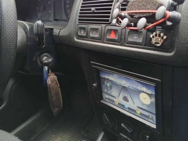 Серый Фольксваген Гольф, объемом двигателя 1.9 л и пробегом 310 тыс. км за 4500 $, фото 3 на Automoto.ua