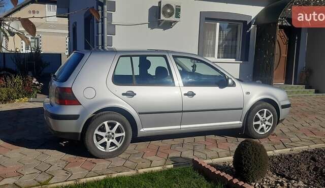 Серый Фольксваген Гольф, объемом двигателя 1.6 л и пробегом 208 тыс. км за 4850 $, фото 9 на Automoto.ua