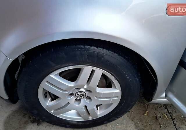 Серый Фольксваген Гольф, объемом двигателя 1.6 л и пробегом 194 тыс. км за 4800 $, фото 18 на Automoto.ua