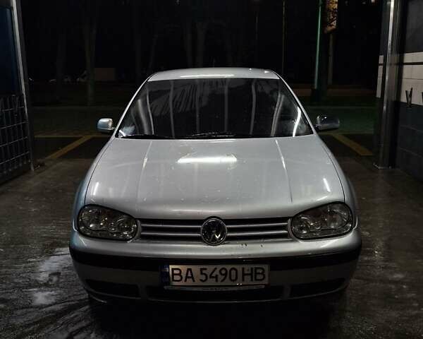 Фольксваген Гольф 2002 у Вінниці на Automoto.ua Сірий Фольксваген Гольф, об'ємом двигуна 1.6 л та пробігом 171 тис. км за 4000 $, фото 9 на Automoto.ua