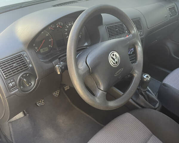 Сірий Фольксваген Гольф, об'ємом двигуна 1.39 л та пробігом 264 тис. км за 4150 $, фото 20 на Automoto.ua