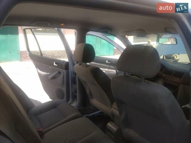 Сірий Фольксваген Гольф, об'ємом двигуна 1.6 л та пробігом 235 тис. км за 4555 $, фото 10 на Automoto.ua