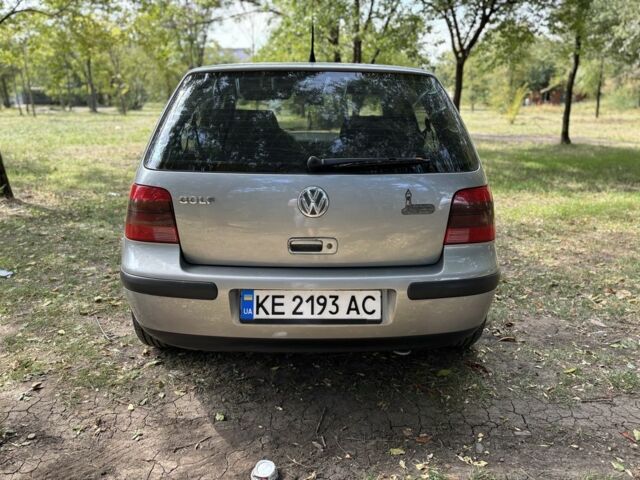 Серый Фольксваген Гольф, объемом двигателя 1.4 л и пробегом 215 тыс. км за 3750 $, фото 3 на Automoto.ua