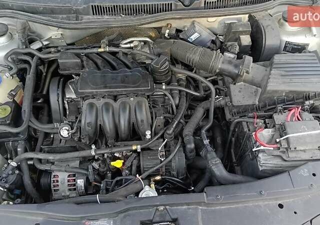 Фольксваген Гольф 2002 у Вінниці на Automoto.ua Сірий Фольксваген Гольф, об'ємом двигуна 1.6 л та пробігом 171 тис. км за 4000 $, фото 8 на Automoto.ua