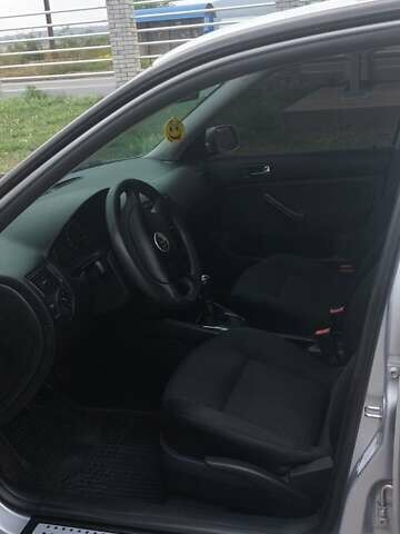 Сірий Фольксваген Гольф, об'ємом двигуна 1.39 л та пробігом 300 тис. км за 4300 $, фото 6 на Automoto.ua