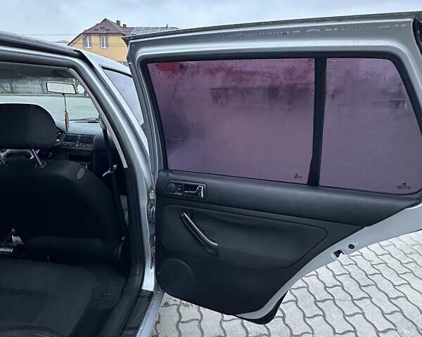 Серый Фольксваген Гольф, объемом двигателя 1.6 л и пробегом 251 тыс. км за 3900 $, фото 8 на Automoto.ua