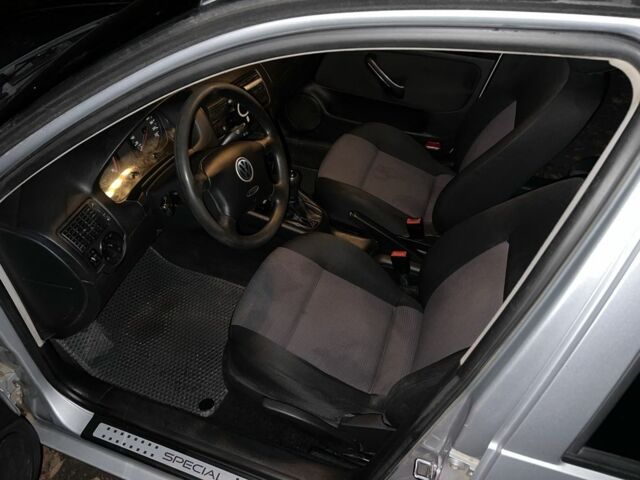 Сірий Фольксваген Гольф, об'ємом двигуна 1.4 л та пробігом 218 тис. км за 3800 $, фото 6 на Automoto.ua