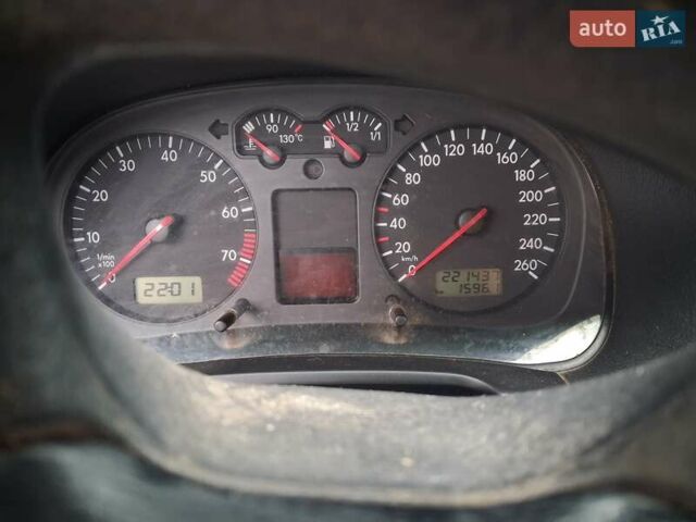 Серый Фольксваген Гольф, объемом двигателя 1.6 л и пробегом 221 тыс. км за 4000 $, фото 6 на Automoto.ua