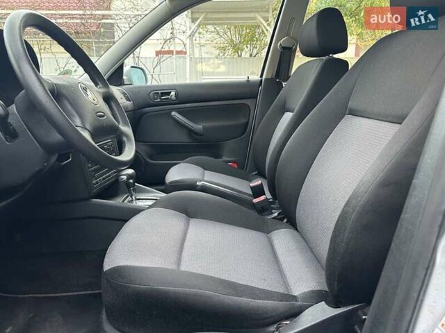 Сірий Фольксваген Гольф, об'ємом двигуна 1.6 л та пробігом 161 тис. км за 5299 $, фото 12 на Automoto.ua