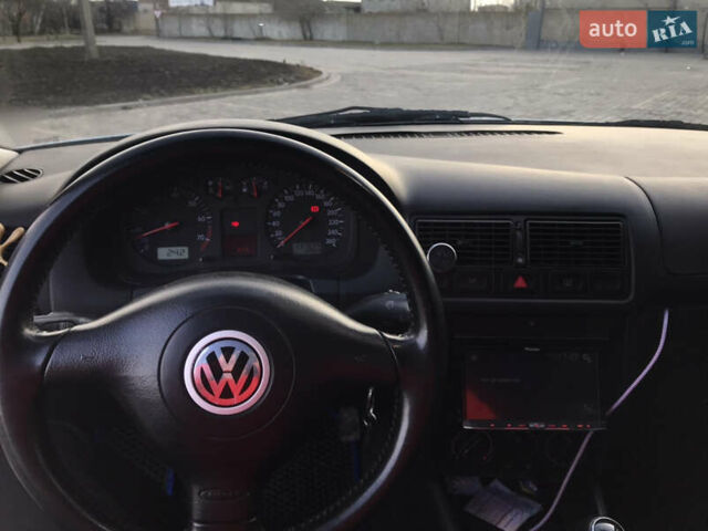 Серый Фольксваген Гольф, объемом двигателя 1.6 л и пробегом 240 тыс. км за 4599 $, фото 22 на Automoto.ua