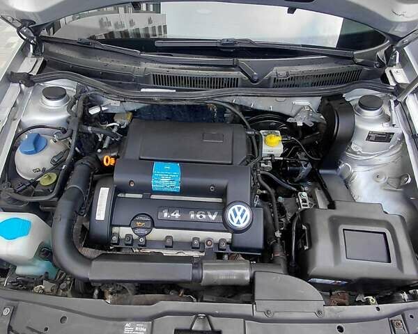 Серый Фольксваген Гольф, объемом двигателя 1.39 л и пробегом 229 тыс. км за 4600 $, фото 15 на Automoto.ua