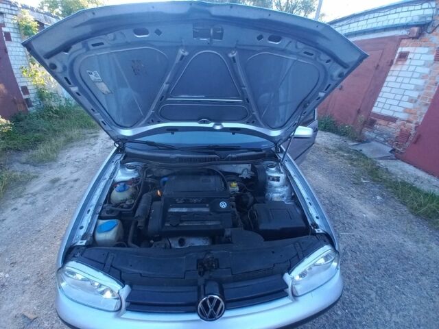 Серый Фольксваген Гольф, объемом двигателя 1.4 л и пробегом 258 тыс. км за 3800 $, фото 5 на Automoto.ua