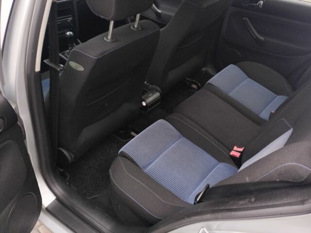 Сірий Фольксваген Гольф, об'ємом двигуна 1.6 л та пробігом 207 тис. км за 4600 $, фото 12 на Automoto.ua