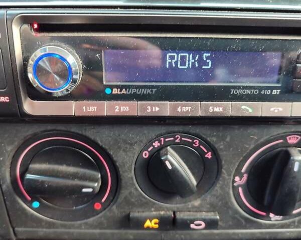 Сірий Фольксваген Гольф, об'ємом двигуна 1.39 л та пробігом 96 тис. км за 4600 $, фото 19 на Automoto.ua