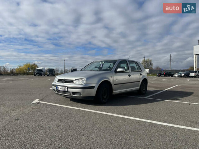 Серый Фольксваген Гольф, объемом двигателя 1.39 л и пробегом 245 тыс. км за 3190 $, фото 11 на Automoto.ua