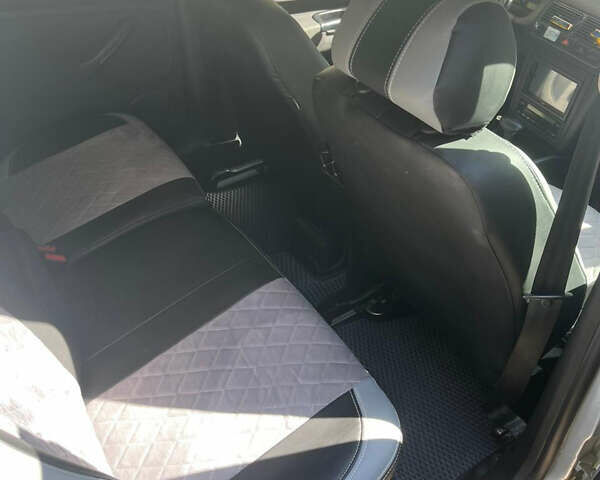 Серый Фольксваген Гольф, объемом двигателя 1.6 л и пробегом 200 тыс. км за 4300 $, фото 6 на Automoto.ua