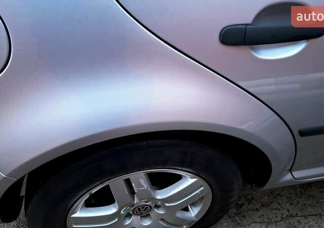 Серый Фольксваген Гольф, объемом двигателя 1.6 л и пробегом 194 тыс. км за 4800 $, фото 20 на Automoto.ua