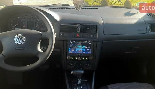 Серый Фольксваген Гольф, объемом двигателя 1.6 л и пробегом 208 тыс. км за 4850 $, фото 22 на Automoto.ua