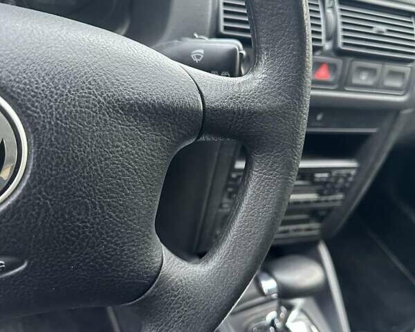 Сірий Фольксваген Гольф, об'ємом двигуна 1.6 л та пробігом 161 тис. км за 5299 $, фото 14 на Automoto.ua