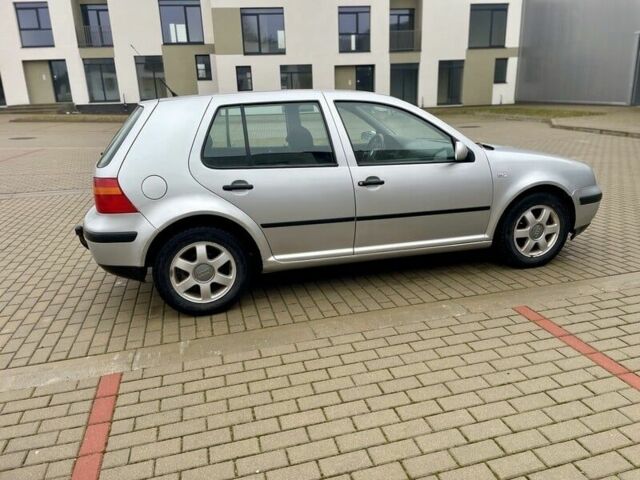 Серый Фольксваген Гольф, объемом двигателя 1.4 л и пробегом 292 тыс. км за 1650 $, фото 2 на Automoto.ua