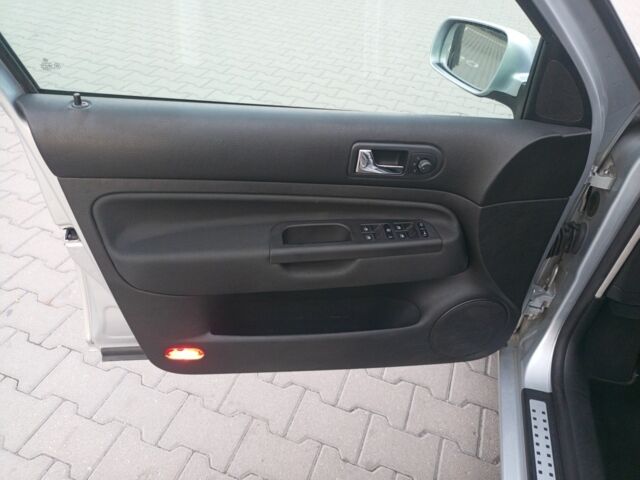 Серый Фольксваген Гольф, объемом двигателя 1.6 л и пробегом 206 тыс. км за 5150 $, фото 11 на Automoto.ua