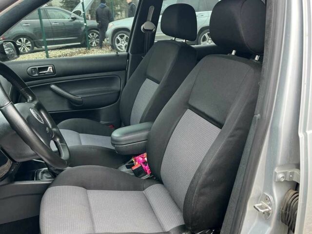 Серый Фольксваген Гольф, объемом двигателя 1.6 л и пробегом 203 тыс. км за 5700 $, фото 9 на Automoto.ua