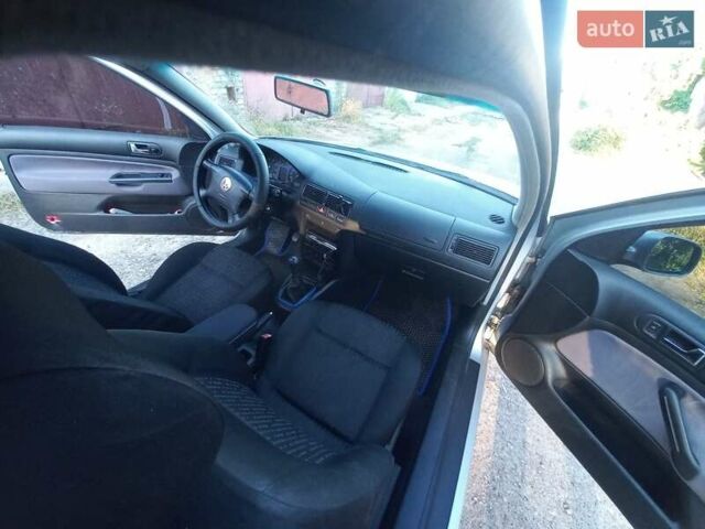 Серый Фольксваген Гольф, объемом двигателя 1.4 л и пробегом 258 тыс. км за 3800 $, фото 3 на Automoto.ua