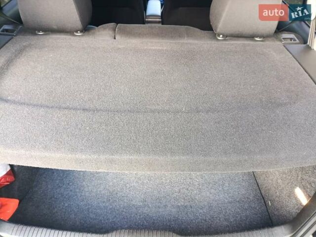 Серый Фольксваген Гольф, объемом двигателя 1.6 л и пробегом 177 тыс. км за 5000 $, фото 68 на Automoto.ua